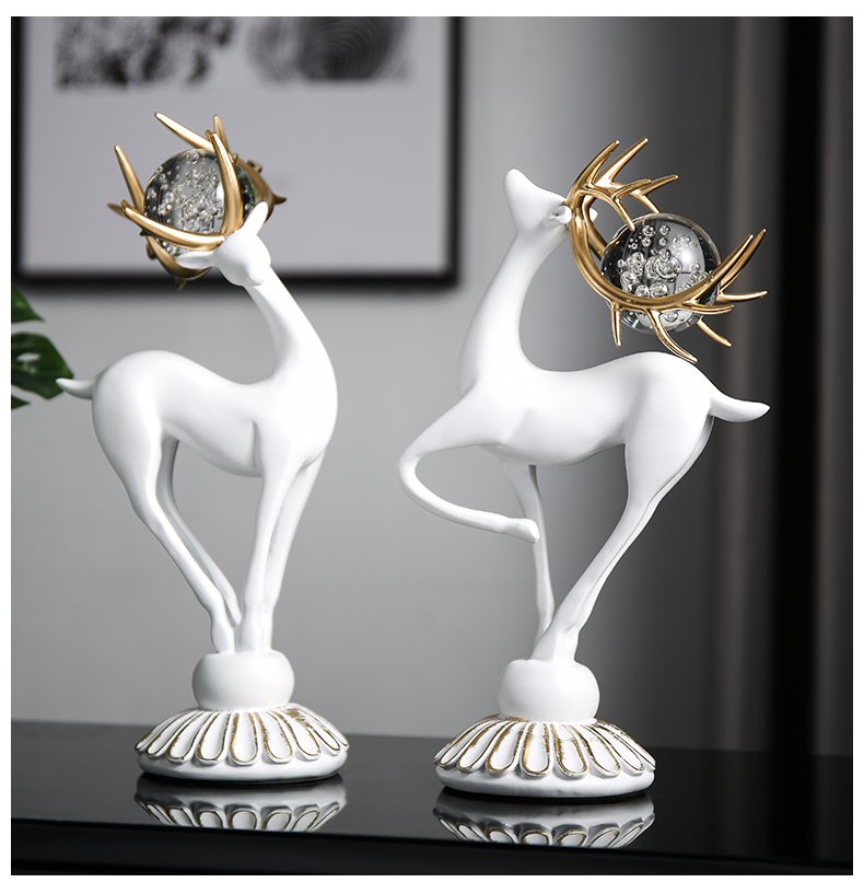 2pc Deer desktop decor with balls