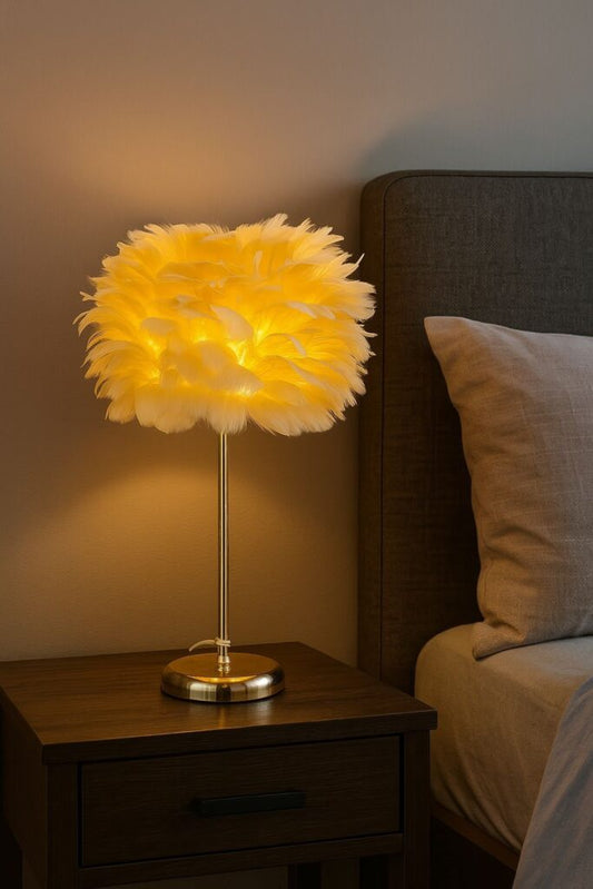 White feather lamp with fur
