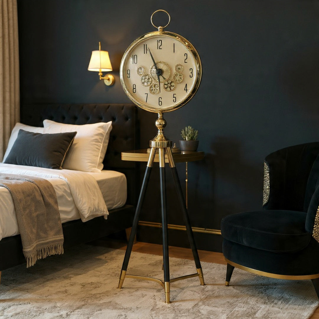 Tripod standing clock with Gears