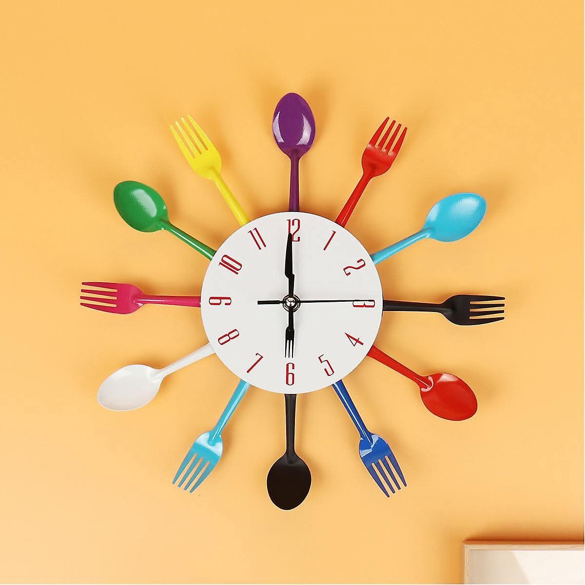 Elegant spoon fork kitchen wall clock