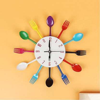 Elegant spoon fork kitchen wall clock