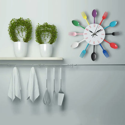 Elegant spoon fork kitchen wall clock