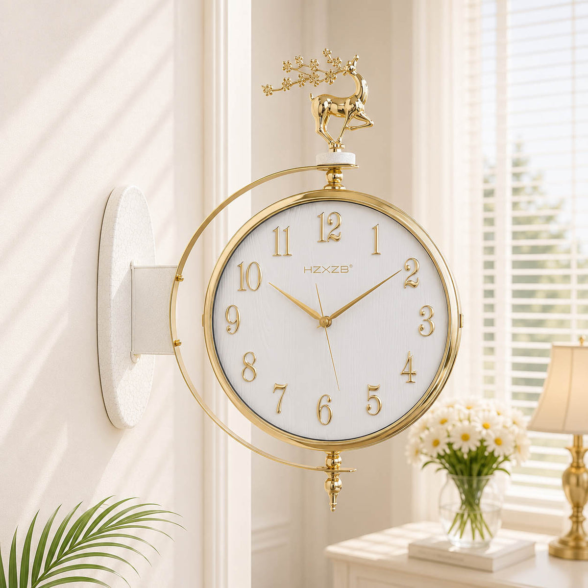 Nordic Markhor design station clock