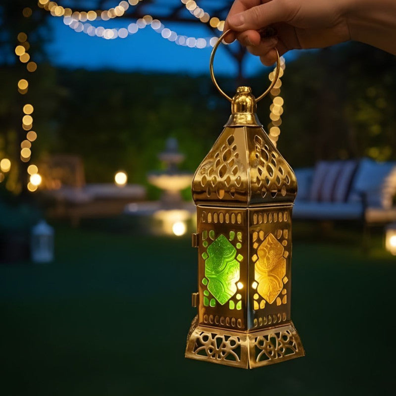 Metal lantern hanging decoration