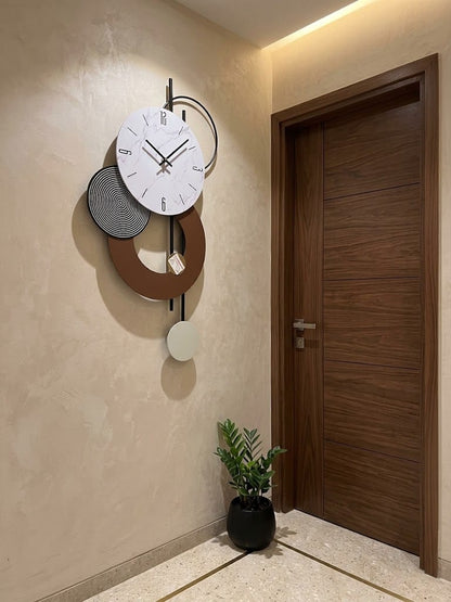 Elegant style funky wall clock