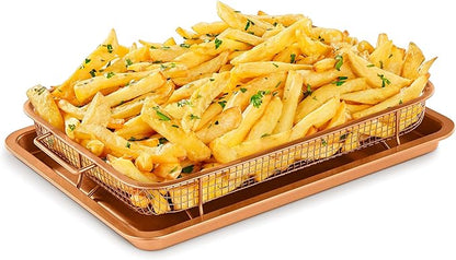 Air fryer crisping basket with tray