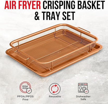 Air fryer crisping basket with tray
